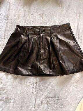 Black Faux Leather Pleated Mini Skirt